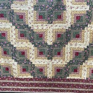Vintage Patchwork Machine Stitched Queen Quilt - Red, Green, Cream 86”x100”